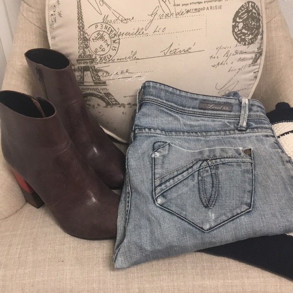 Level 99 Denim - ✨ Moving sale 🚗- Level 99 Light Wash Jeans, Size 27